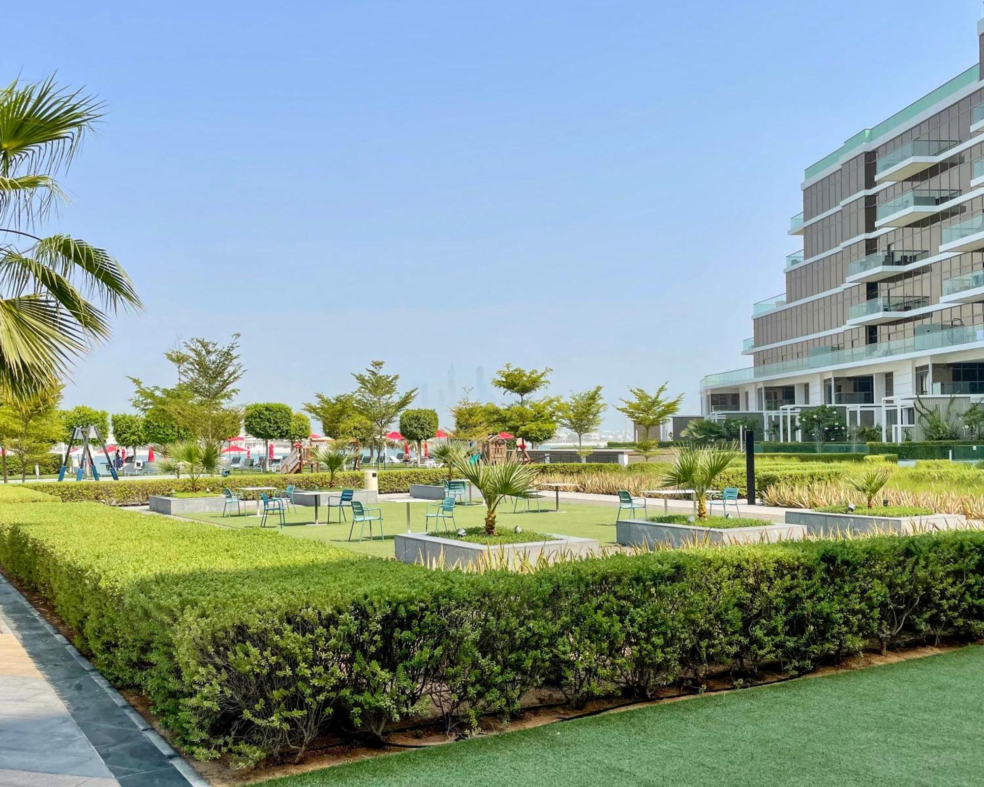 Calm 2Br And Children'S Room With Private Garden Dubai Exterior photo